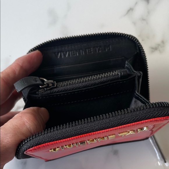 Vivienne Tam Red Patent Zip Around Wallet NEW Compact Card Case Black Trim - Picture 2 of 6